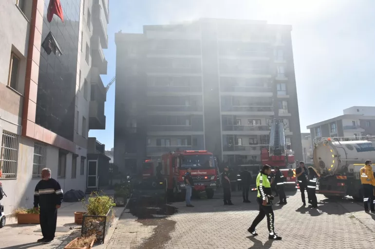 İzmir'de öğrenci yurdunda yangın paniği