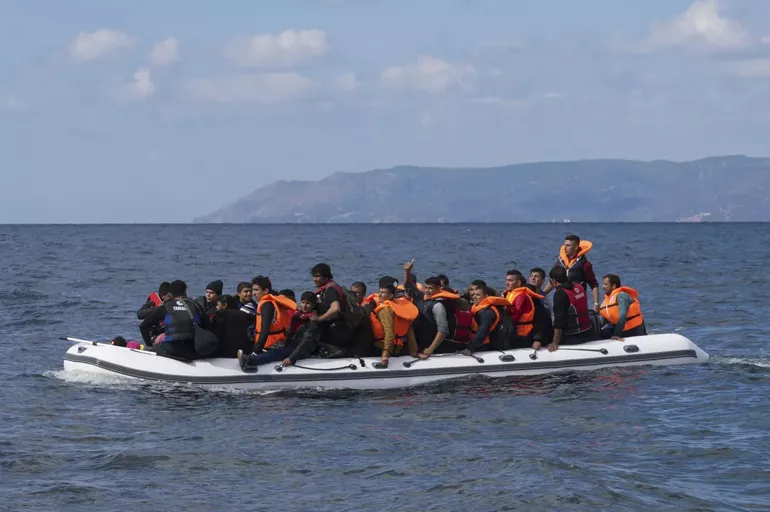 Muğla'da düzensiz göçmen operasyonu! 276 göçmen ABD bayraklı gemide yakalandı
