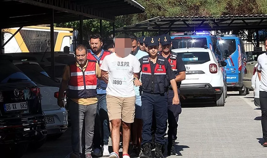 Muğla'da FETÖ operasyonu! İnsan kaçakçılığını organize eden kişi FETÖ'cü eski emniyet müdürü çıktı
