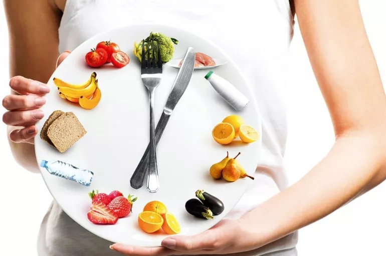 OMAD diyeti nedir? Günde tek öğün beslenme şekli olan OMAD'ın faydaları nelerdir?