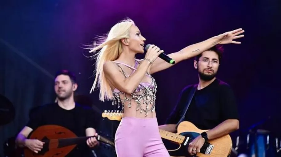 Son dakika: Şarkıcı Gülşen'in yurt dışı yasağı kaldırıldı