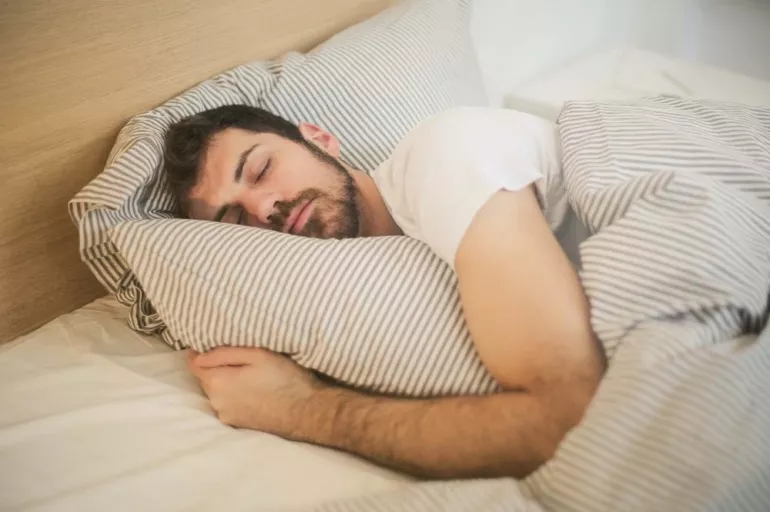 Uzmanlar uyarıyor: Akşam 10'dan önce uyumayın! Uyku saatleri kalp hastalığı riskini artırıyor!