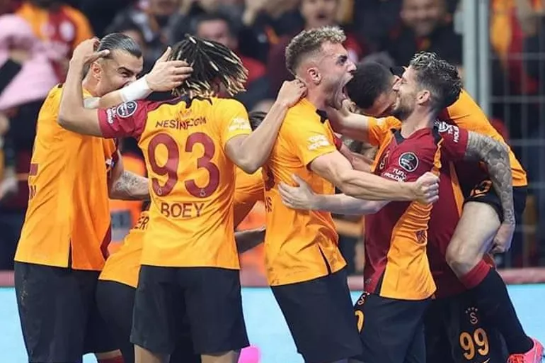 Galatasaray'da maaş krizi! Yıldız oyuncular kulübe ihtar çekti!