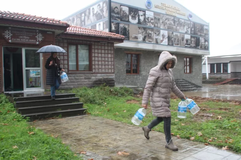 CHP'li Belediyeden skandal karar! Kur'an kursunun tabelaları söküldü suları kesildi