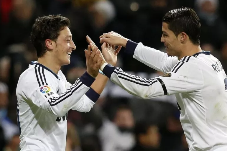 Cristiano Ronaldo ve Mesut Özil yeniden buluşuyor! İki yıldızın takımın netleşti