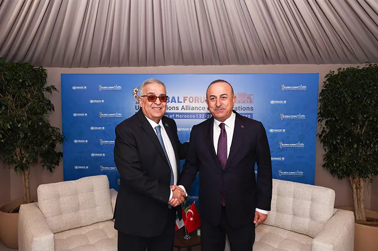 Dışişleri Bakanı Çavuşoğlu Lübnanlı mevkidaşı ile görüştü! 'Destek vermeye devam edeceğiz'