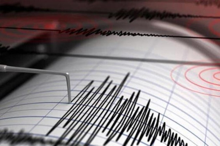 Düzce'de artçı sarsıntılar devam ediyor! Sabah saatlerinde 4,3 şiddetinde deprem!