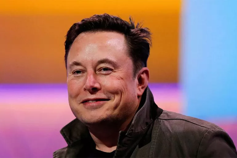 Elon Musk'tan iflasın ortasında açıklama: Aktif kullanıcı sayısı rekor kırdı