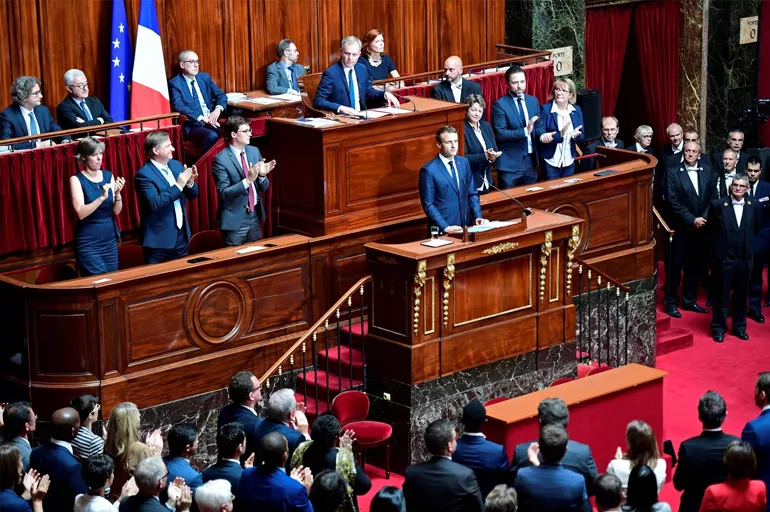 Fransa'da iktidar çoğunluğu kaybetti! Meclisin feshi söz konusu