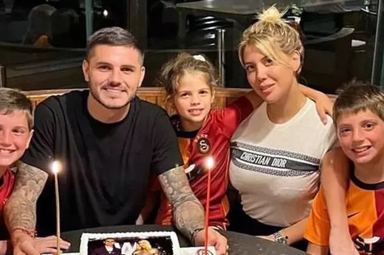 Galatasaray'ın yıldızı Icardi eşi Wanda Nara'dan boşandı! Sosyal medyadan duyurdu
