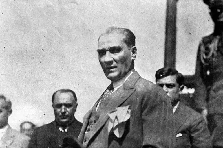İlk kez yayınlandı! İşte Mustafa Kemal Atatürk'ün o fotoğrafları