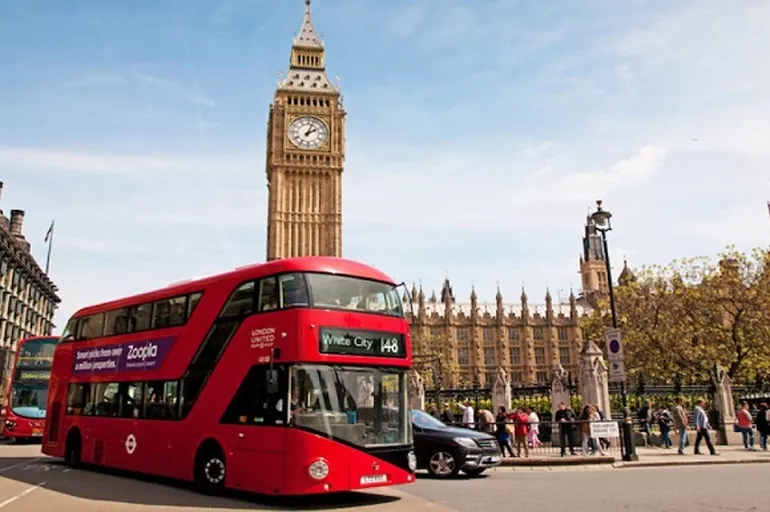 İngiltere'de ulaşım krizi derinleşiyor! Şimdi de otobüs şoförleri greve gitti