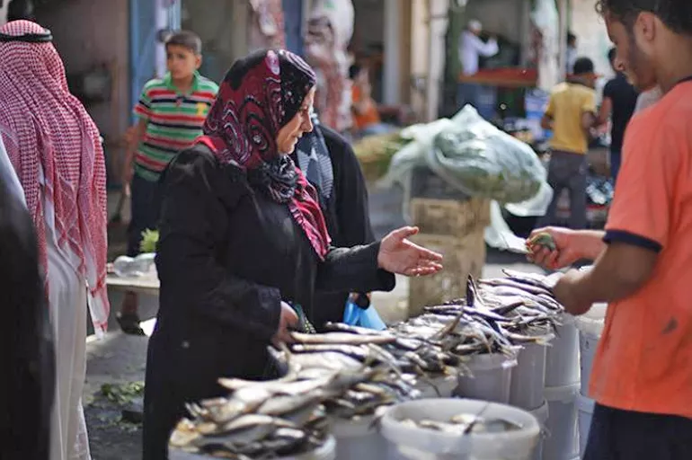 İsrail'den yeni zulüm! Gazze Şeridi'nden Batı Şeria'ya balık ihracatı durduruldu