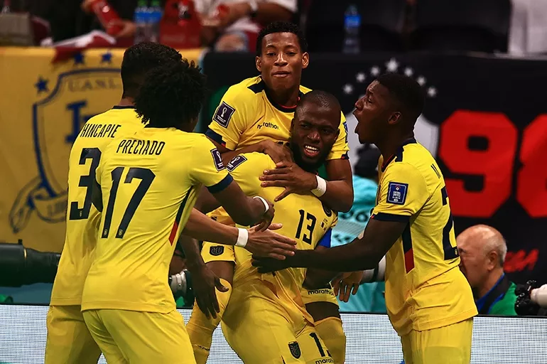 Enner Valencia tarihe geçti! 2022 Dünya Kupası'nda ilk maç oynandı! Ekvador 3 puanla başladı