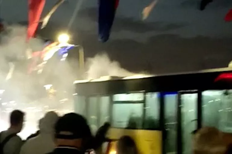 Son dakika: Üsküdar'da İETT otobüsü alev aldı! Korku dolu anlar