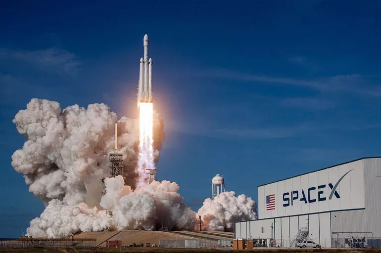SpaceX'ten tarihi karar! 3 yıl aranın ardından geri döndüler