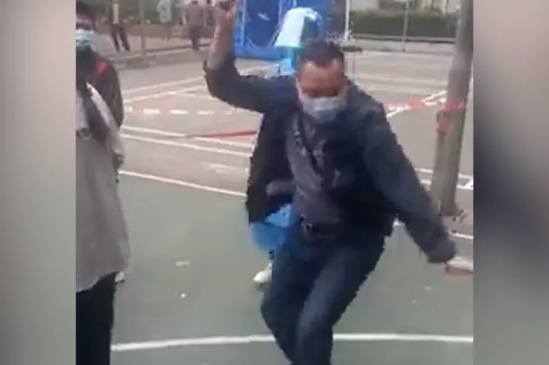Çinli adamın karantina isyanı! Kung fu hareketleriyle karşı çıktı