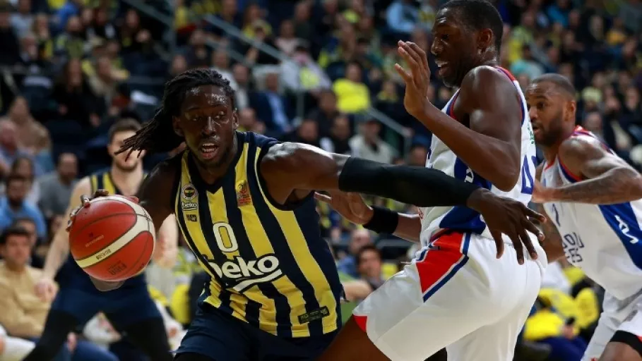 Dev derbide zafer Fenerbahçe’nin! Anadolu Efes’i uzatmalarda devirdi