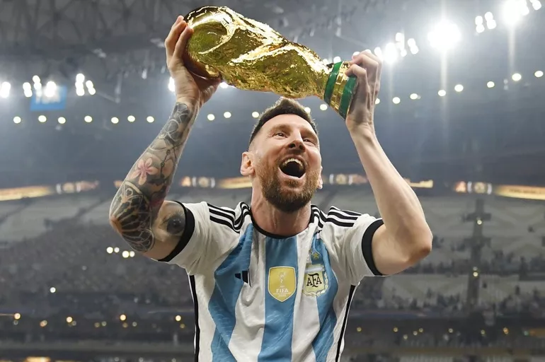 Messi Instagram rekorunu kırdı! Şampiyonluk paylaşımına gelen beğeni sayısı dudak uçuklattı