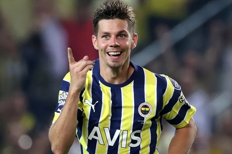 Miha Zajc'dan Fenerbahçe'ye şok! Sözleşme teklifini kabul etmedi, ezeli rakibe transfer oluyor