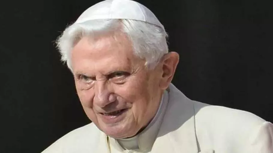 Vatikan açıkladı! Eski Papa 16. Benedict hayatını kaybetti