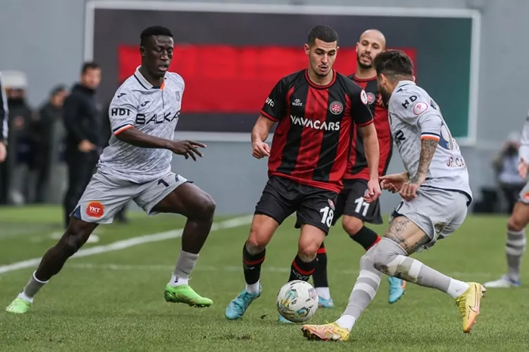 Başakşehir, Türkiye Kupası'nda çeyrek finale yükseldi