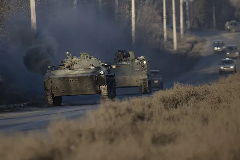 Donbas'ta hareketlilik! Ukraynalı askerler konuşlanmaya devam ediyor