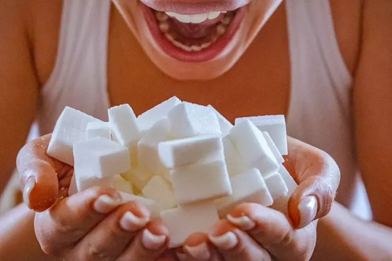 Şekeri bırakınca vücudunuza ne mi oluyor? Zor ama imkansız değil!