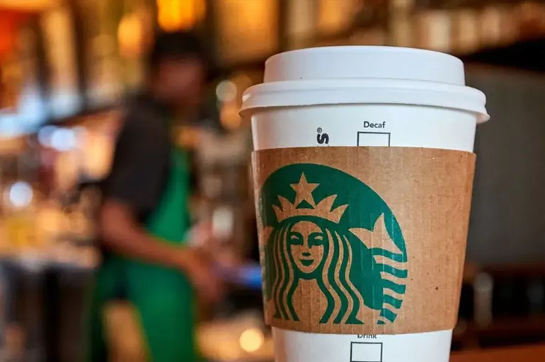 Starbucks'tan çalışanlarına görülmemiş davranış! Hem yoğun çalıştırıyorlar hem de haklarını vermiyorlar