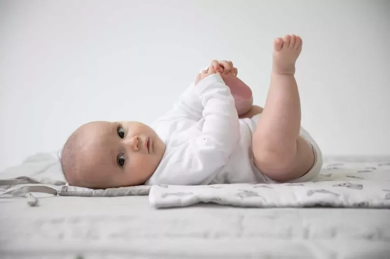 Bebeklerde kabızlık kanamaya yol açabilir! Ateş eşlik ediyorsa tehlikeli olabilir