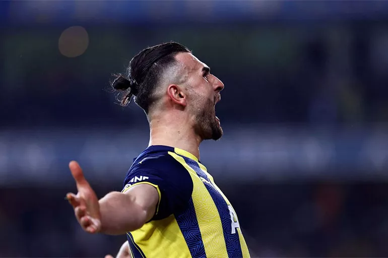 Fenerbahçe'ye talih kuşu! Serdar Dursun'a teklif yağıyor