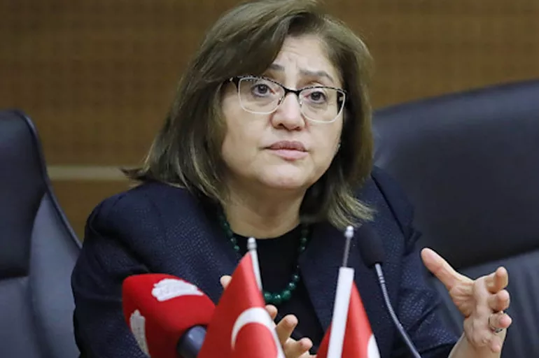 Gaziantep Belediye Başkanı Fatma Şahin felaketin boyutunu böyle açıkladı! 'Bir ilçenin yarısından çoğu yok'