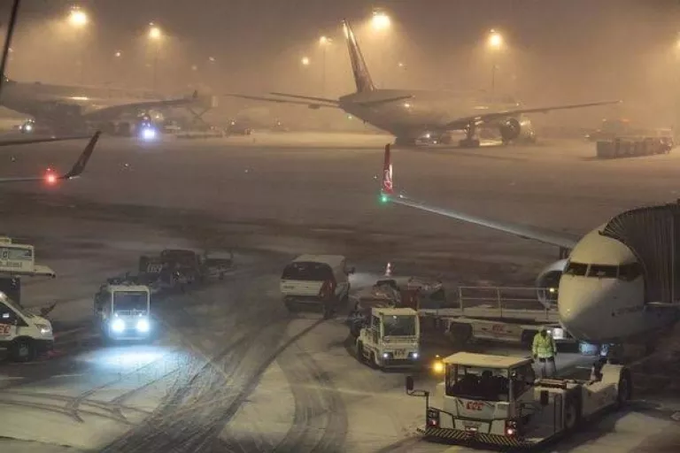 İstanbul Havalimanı çalışıyor, Sabiha Gökçen'de uçuşlar iptal edildi