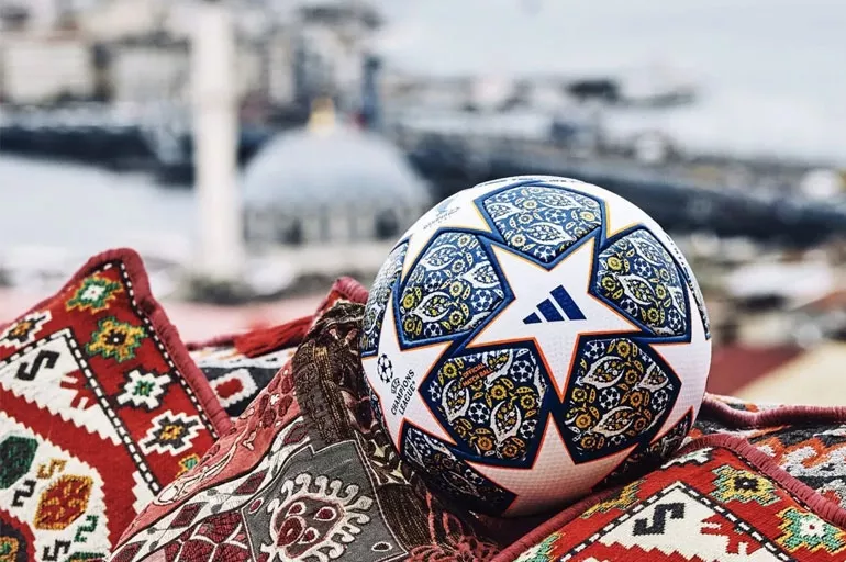 Şampiyonlar Ligi finalinin topu tanıtıldı: Türk halısı ve çini detayları dikkat çekti