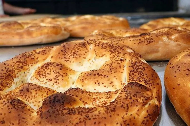 Son dakika: Ekmek 1 TL, Ramazan pidesi ücretsiz oldu!