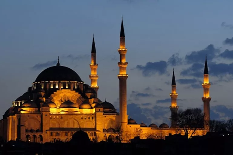 Antalya akşam ezanı ne zaman okunuyor? Ramazan 2023 Antalya iftar saati ne zaman?