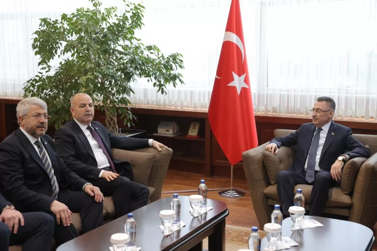 Cumhurbaşkanı Yardımcısı Oktay, ANAP Genel Başkanı Çelebi'yle görüştü