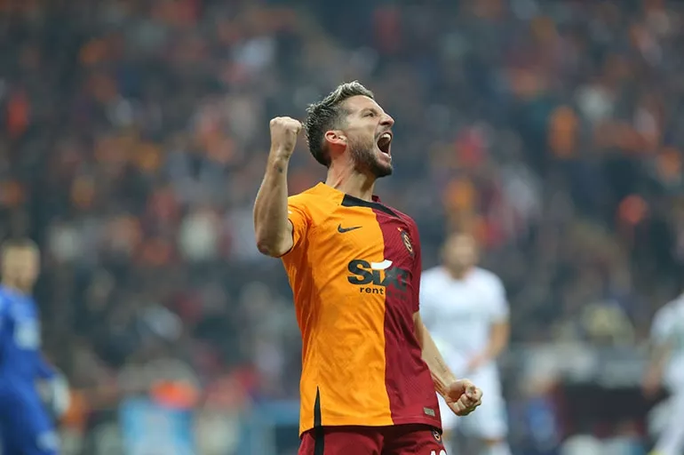 Dries Mertens'in eşinden ayrılık açıklaması! Belçikalı yıldız Galatasaray'a veda mı ediyor?