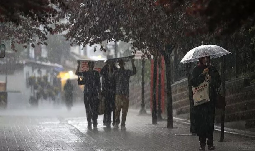 Yurt genelinde hava durumu: O illerimizde yağışlar günlerce sürecek! Sokağa çıkanlar şimdiden dikkat edin