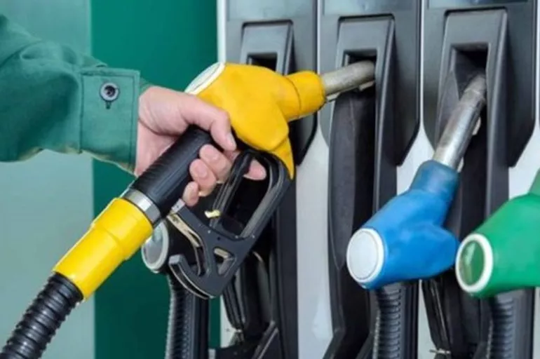 Akaryakıtta indirim yolda! Benzin ve motorin fiyatları değişti: Güncel benzin-motorin litre fiyatı ne kadar oldu