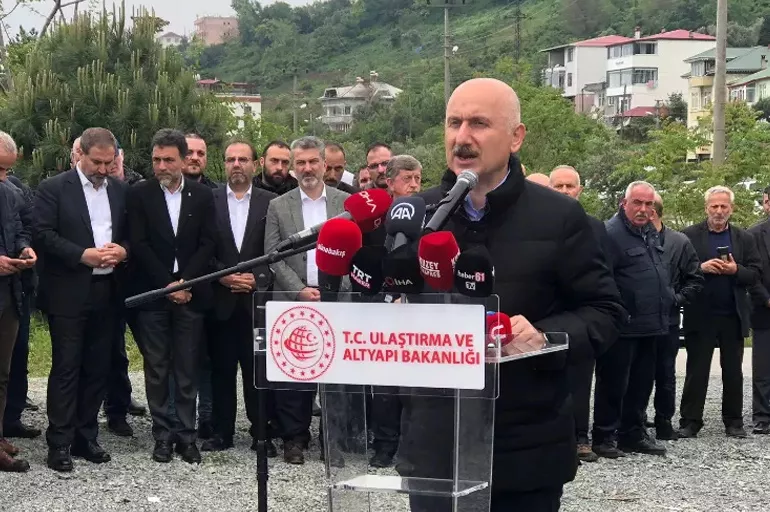 Bakan Karaismailoğlu açıkladı: Trabzon'u Karadeniz'in parlayan yıldızı yapacağız