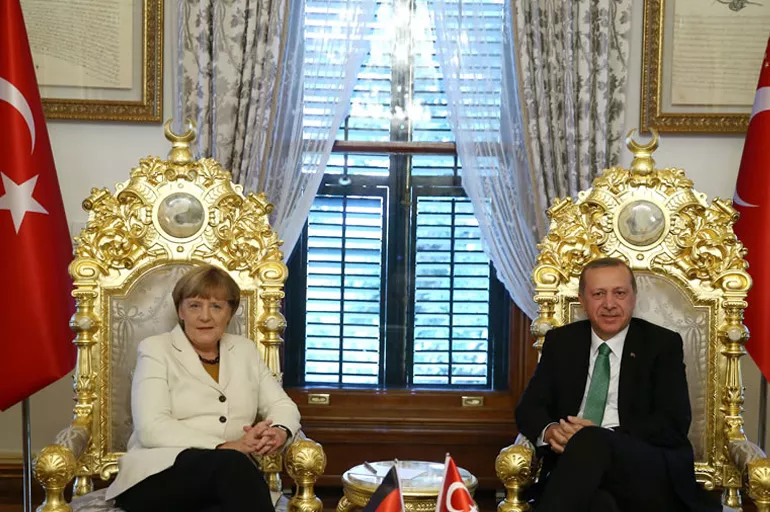 Batı'nın paçaları tutuştu! AB, Türkiye'yi ikna etmesi için Merkel'i görevlendirecek