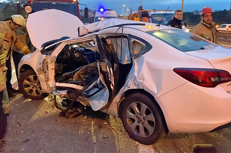 Beşiktaş'ta zincirleme trafik kazası: Ölü ve yaralılar var!