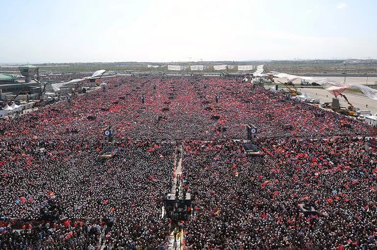 Cumhurbaşkanı Erdoğan alana geldi! AK Parti'nin 'Büyük İstanbul Mitingi' başladı