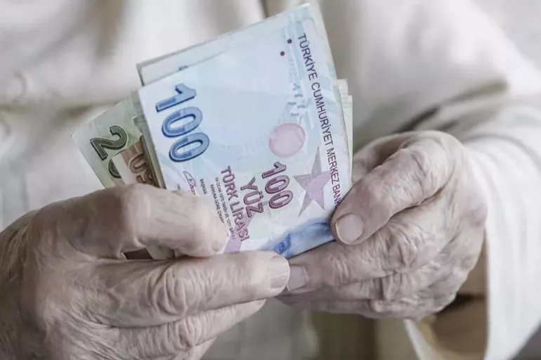 Emekli olmayanlara 2600 liralık ödeme: Sigorta şartı olmadan maaş bağlanıyor! O YAŞ GRUBU İÇİN DÜZENLİ MAAŞ FIRSATI 