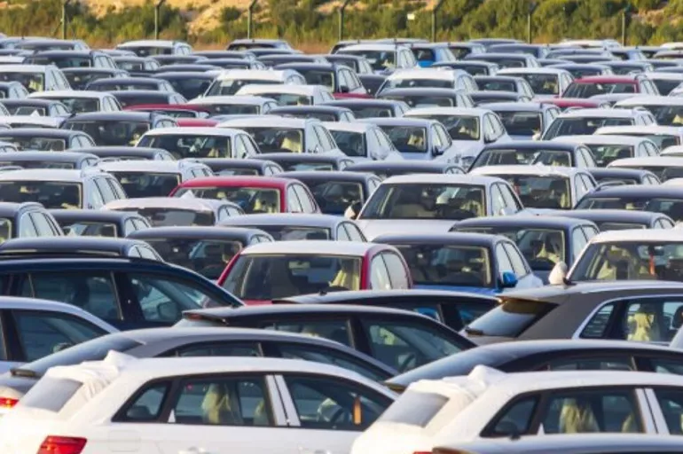 İkinci el otomobil piyasasında rekor düşüş: O marka otomobiller dip yapacak: Yüzdelik düşüşün ne kadar olacağı netleşti