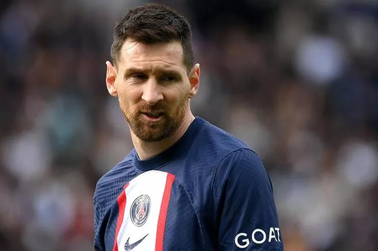 Özür dilemişti: PSG'de Messi idmana katıldı!