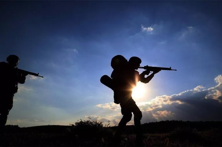 PKK'dan kaçışlar sürüyor: 3 terörist daha güvenlik güçlerine teslim oldu!