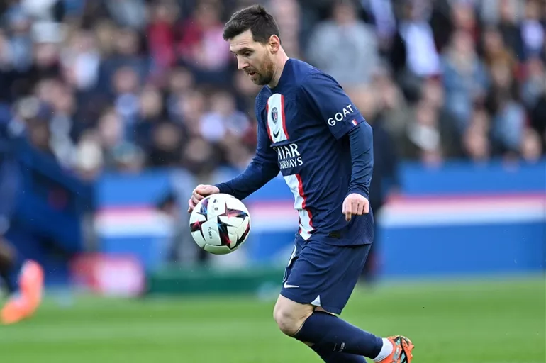 PSG'den izinsiz Suudi Arabistan'a giden Lionel Messi'ye af yok: Fransa macerası bitebilir!