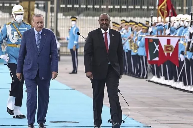 Son dakika: Erdoğan, El - Burhan ile görüştü